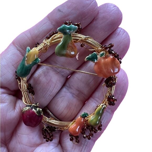 Vintage Fall Wreath Brooch - Picture 1 of 5
